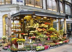 唐山花店吃瓜网红是谁,她是如何成为网络红人的？