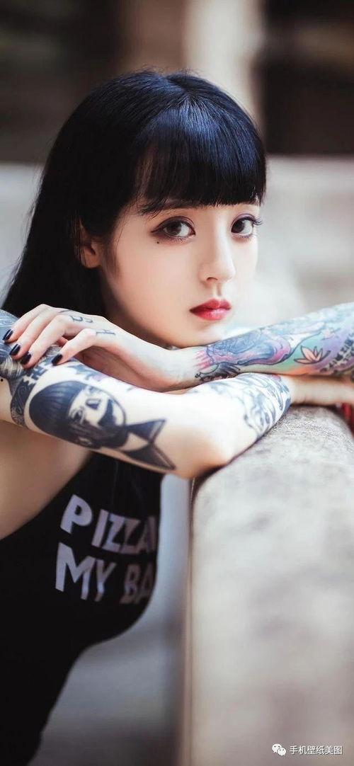 抖音有个网红女纹身吃瓜,揭秘纹身背后的故事